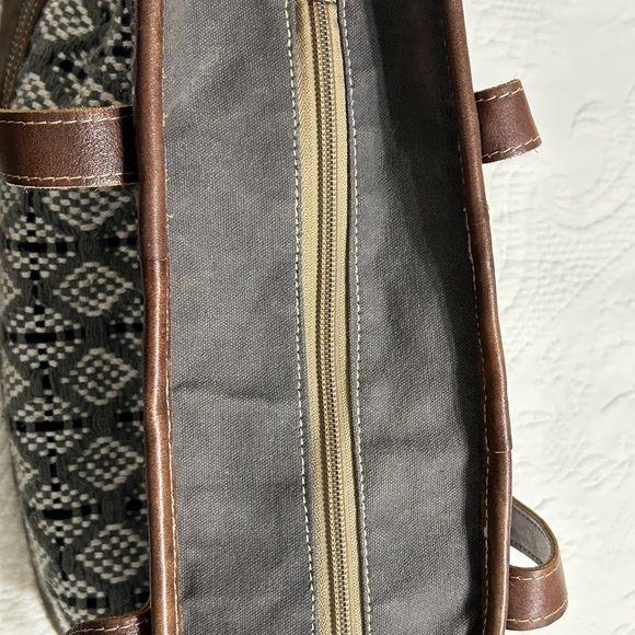 Myra Bag Handmade - Picture 7 of 11